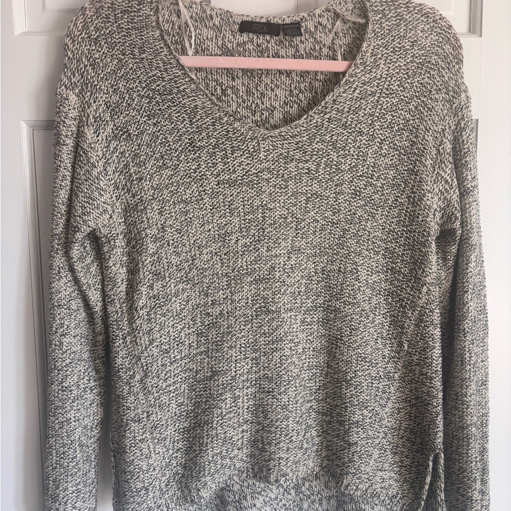 RD Style Black & White V-Neck Sweater Size Medium | Patch Elbow Preppy Top